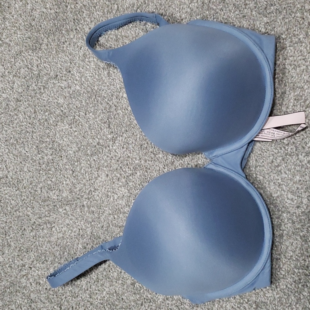 Victoria secret body by Victoria 32DDD
